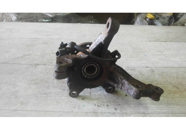 Цапфа, поворотний кулак лівий Renault Logan 2, Sandero 2, 1.5 DCi, 23зуб, 400151018R